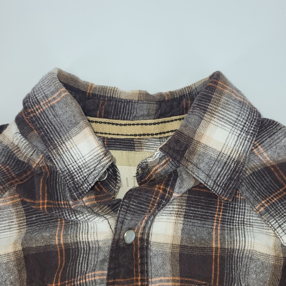 Ditch Plains Plaid Flannel shirt with Pearl like Buttons - Picture 3 of 9
